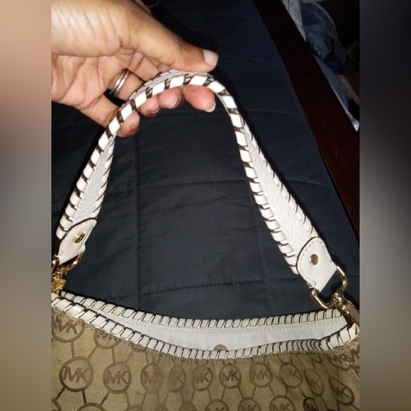 Michael Kors purse - Picture 2 of 4